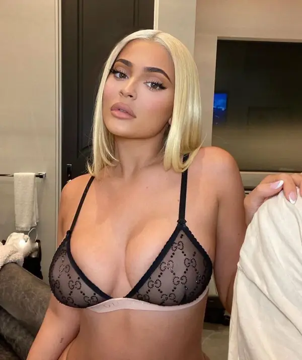 Kylie Jenner (Кайли Дженнер) — слив фото и видео | MadVault